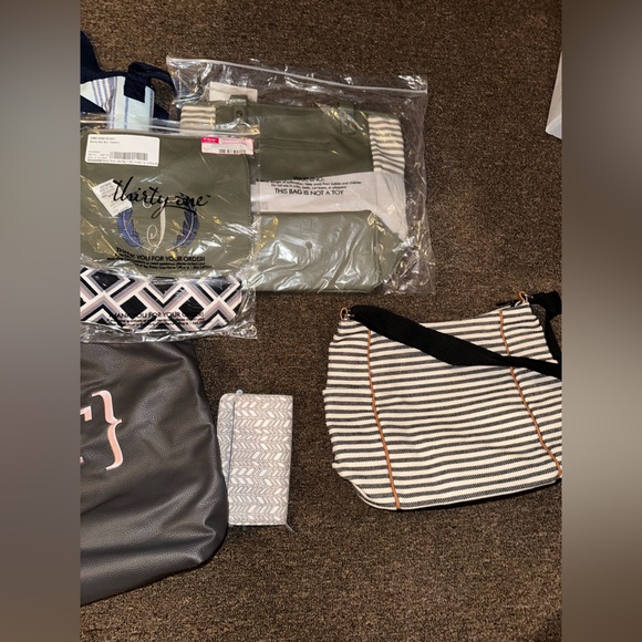 Thirty-one bags - Picture 6 of 6